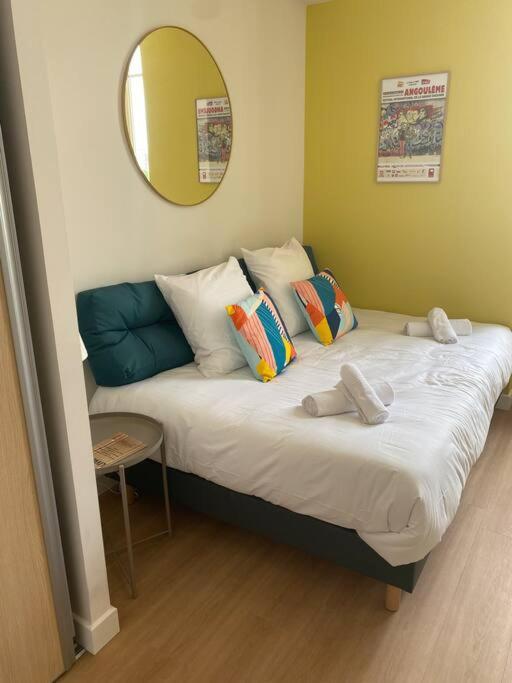 Superbe Studio Centre Ville * Clim * Wifi * Haut De Gamme * 앙굴렘 외부 사진